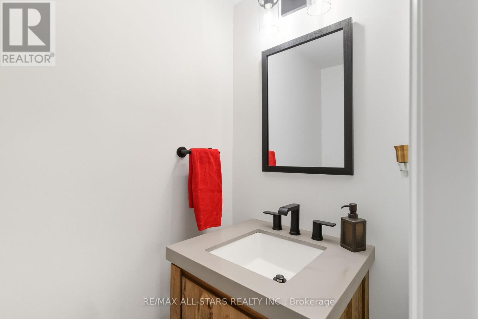 1094 Longbow Drive, Pickering (Liverpool), Ontario  L1V 5X3 - Photo 18 - E12495502