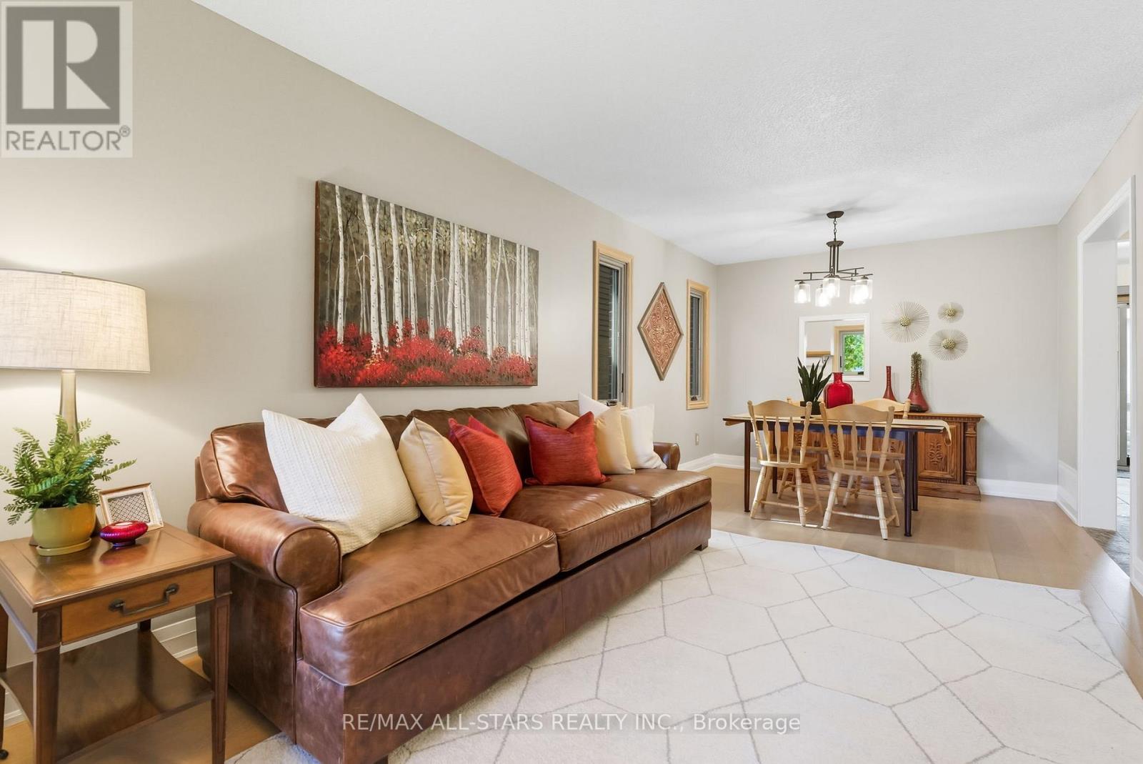 1094 Longbow Drive, Pickering (Liverpool), Ontario  L1V 5X3 - Photo 6 - E12495502