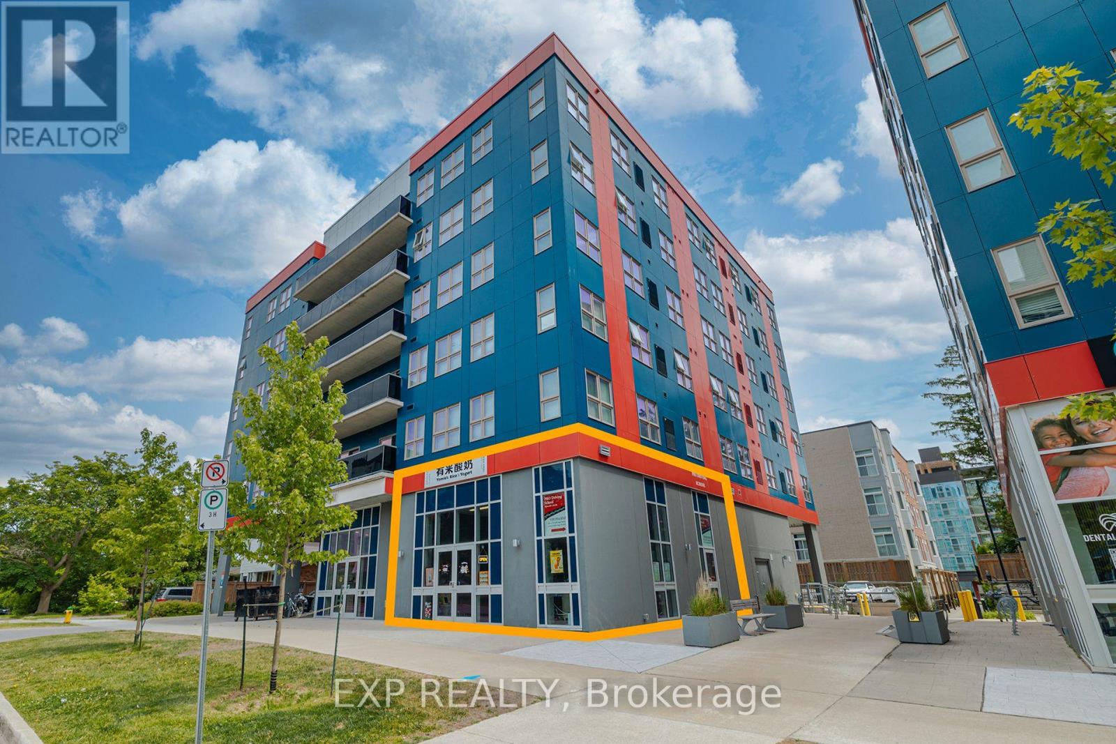 311 - 258c Sunview Street, Waterloo, Ontario  N2L 0H8 - Photo 2 - X12332792