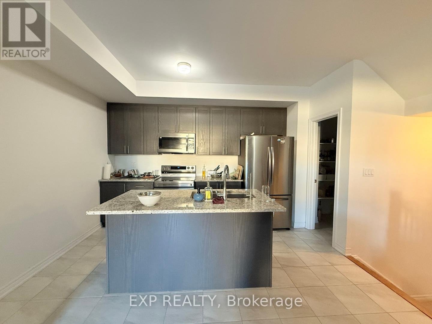 1071 Lockie Drive, Oshawa, Ontario  L1L 0R9 - Photo 9 - E12458708