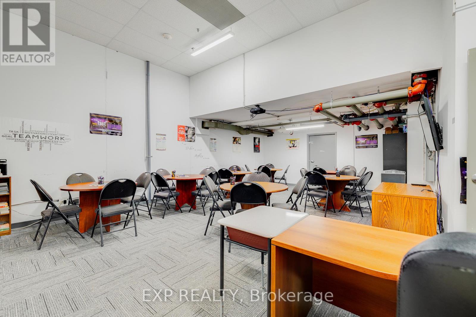 311 - 258c Sunview Street, Waterloo, Ontario  N2L 0H8 - Photo 7 - X12332792