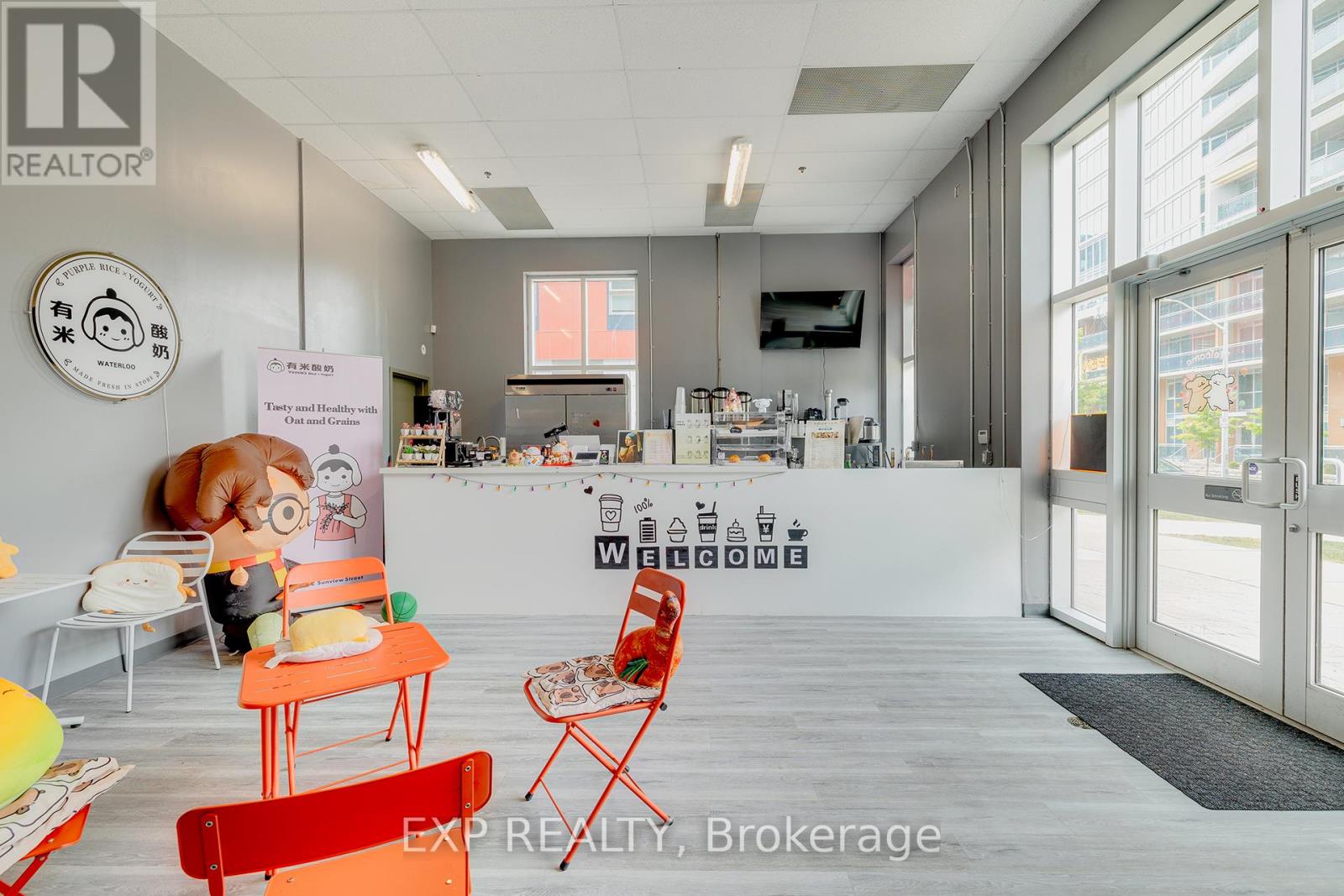 311 - 258c Sunview Street, Waterloo, Ontario  N2L 0H8 - Photo 5 - X12332792