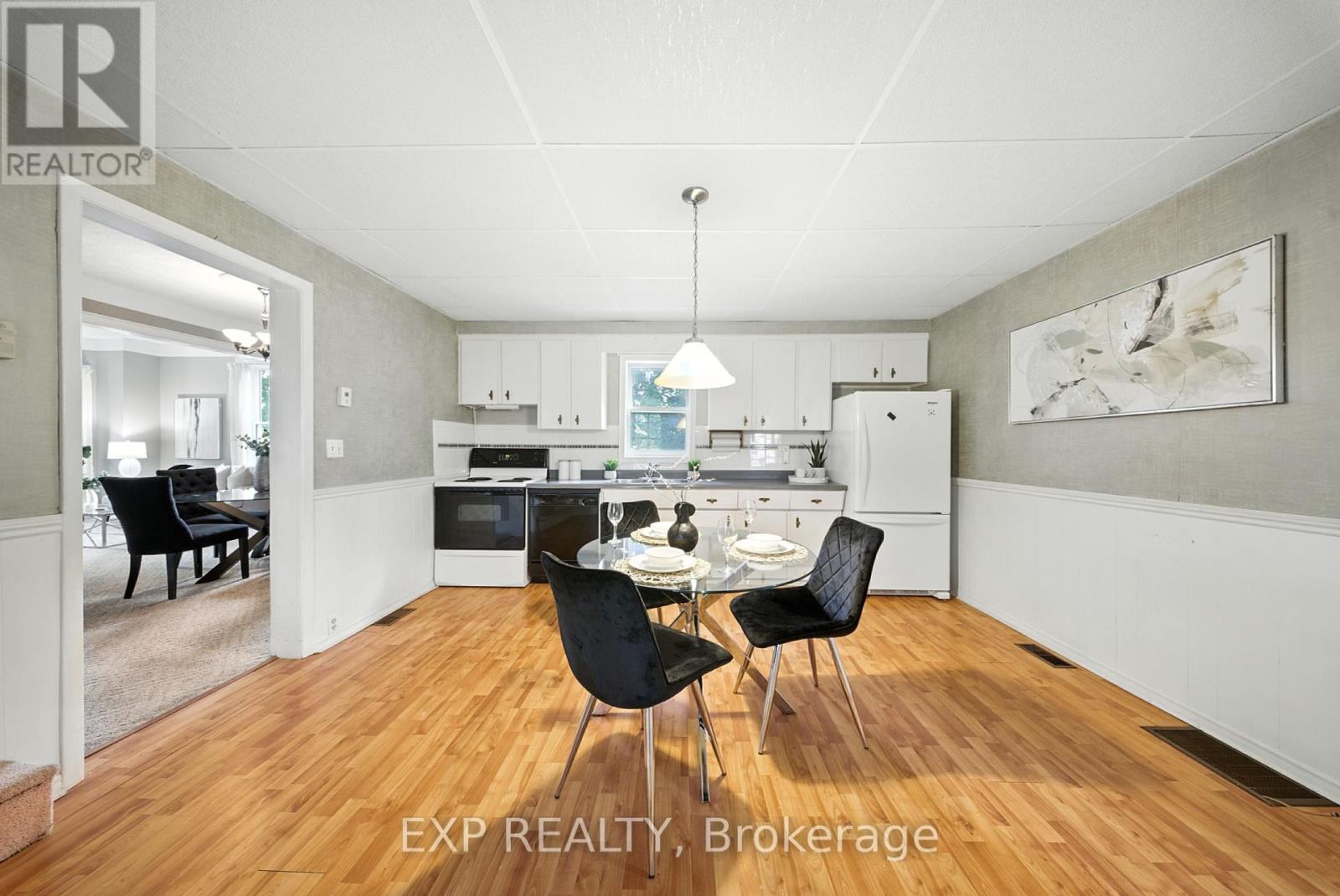 1051 Gibson Street, Howick, Ontario  N0G 2X0 - Photo 14 - X12361881