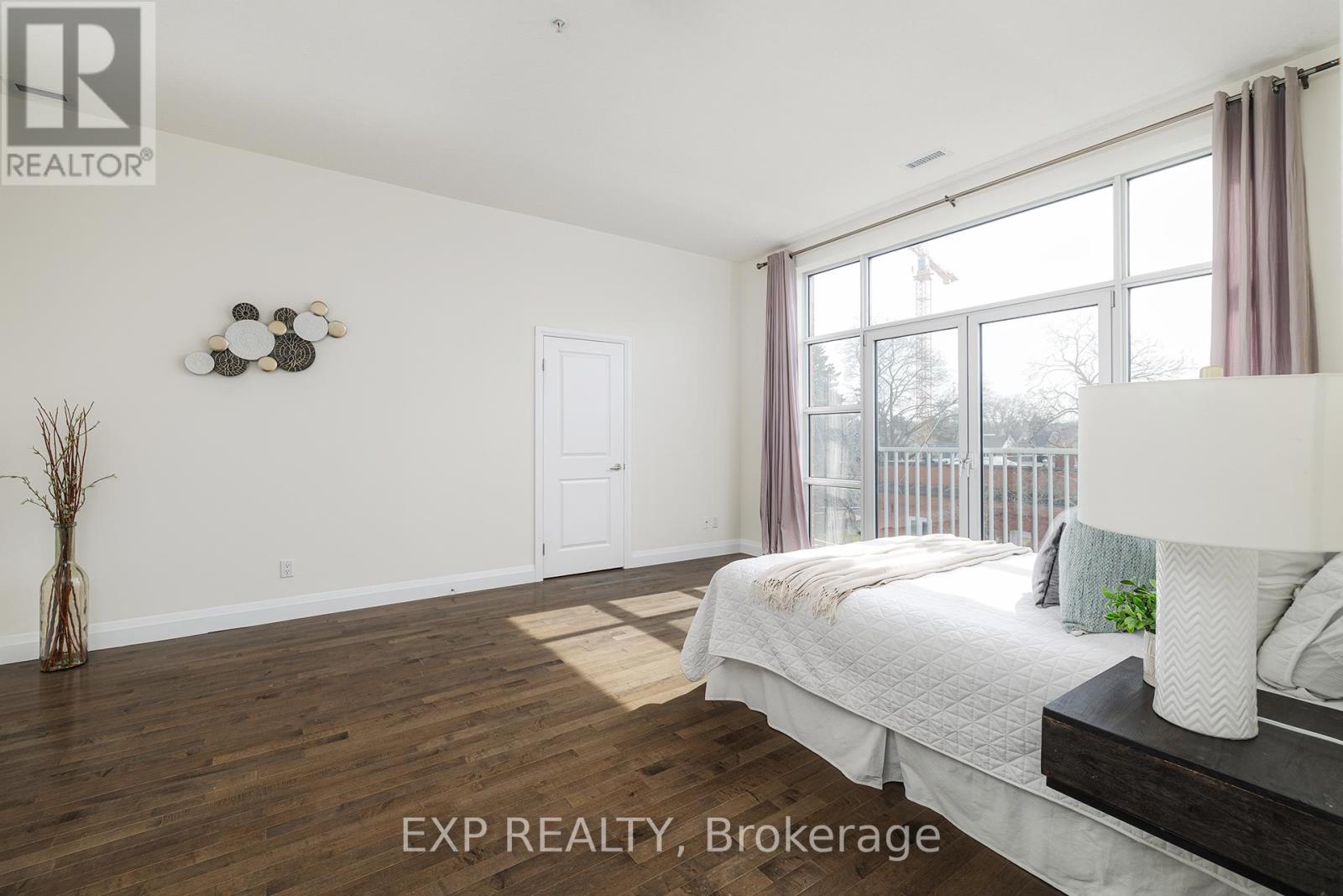 305 - 165 Duke Street E, Kitchener, Ontario  N2H 6T8 - Photo 12 - X12408571