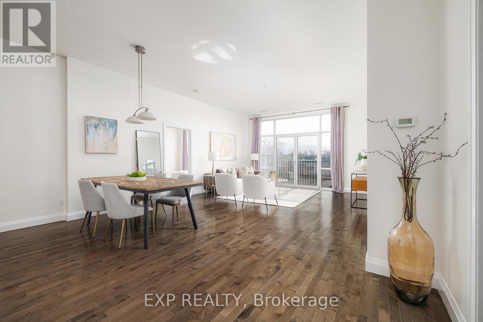 305 - 165 Duke Street E, Kitchener, Ontario  N2H 6T8 - Photo 2 - X12408571