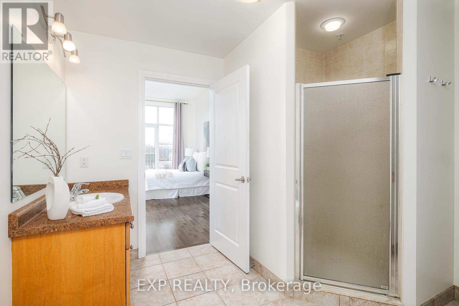 305 - 165 Duke Street E, Kitchener, Ontario  N2H 6T8 - Photo 15 - X12408571