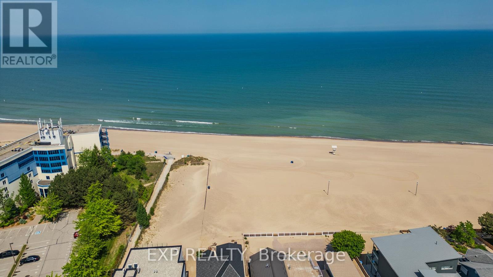 28 Centre Street, Lambton Shores (Grand Bend), Ontario  N0M 1T0 - Photo 36 - X12470407