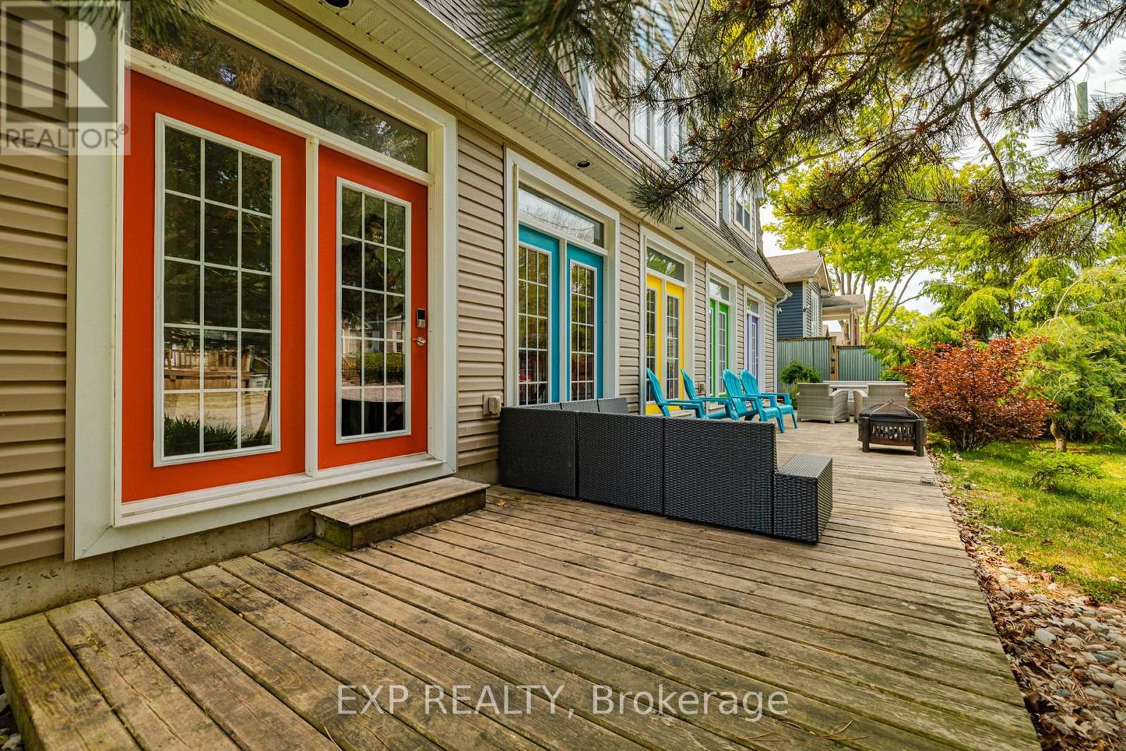 28 Centre Street, Lambton Shores (Grand Bend), Ontario  N0M 1T0 - Photo 30 - X12470407