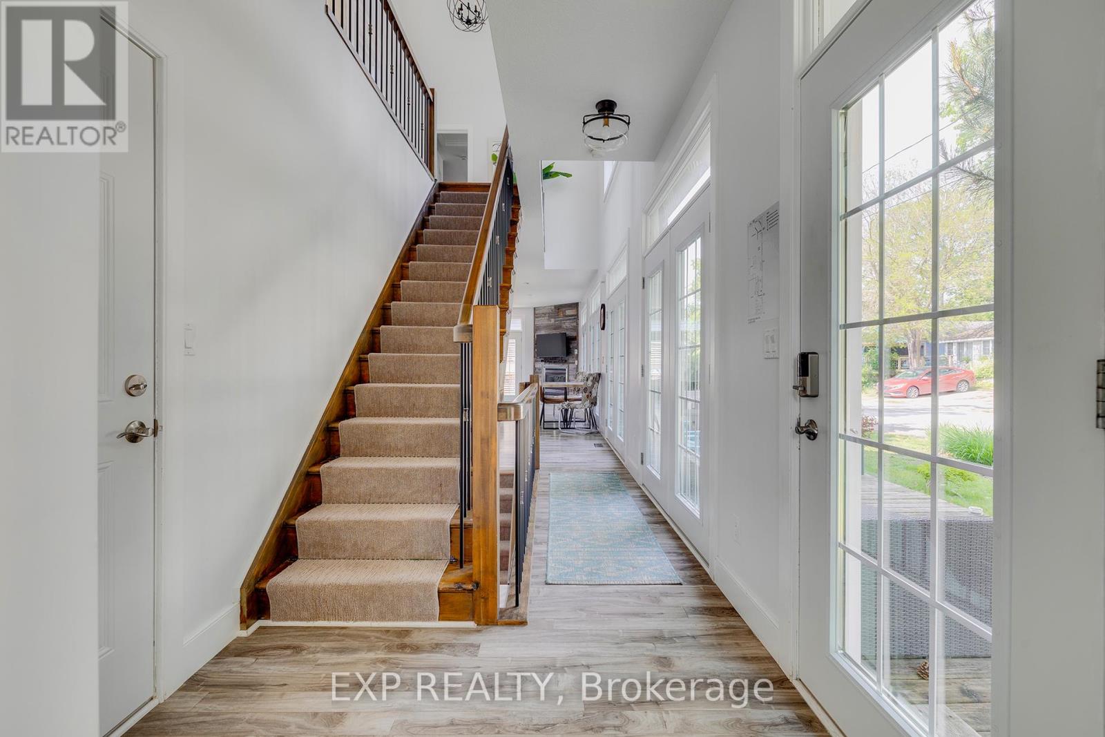 28 Centre Street, Lambton Shores (Grand Bend), Ontario  N0M 1T0 - Photo 13 - X12470407