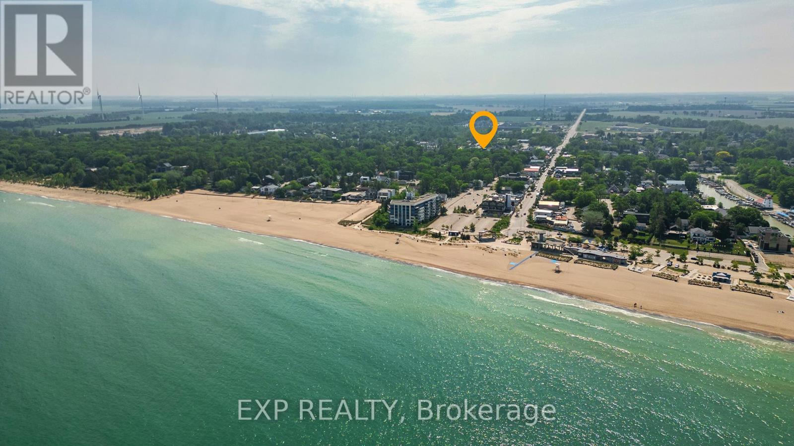 28 Centre Street, Lambton Shores (Grand Bend), Ontario  N0M 1T0 - Photo 37 - X12470407