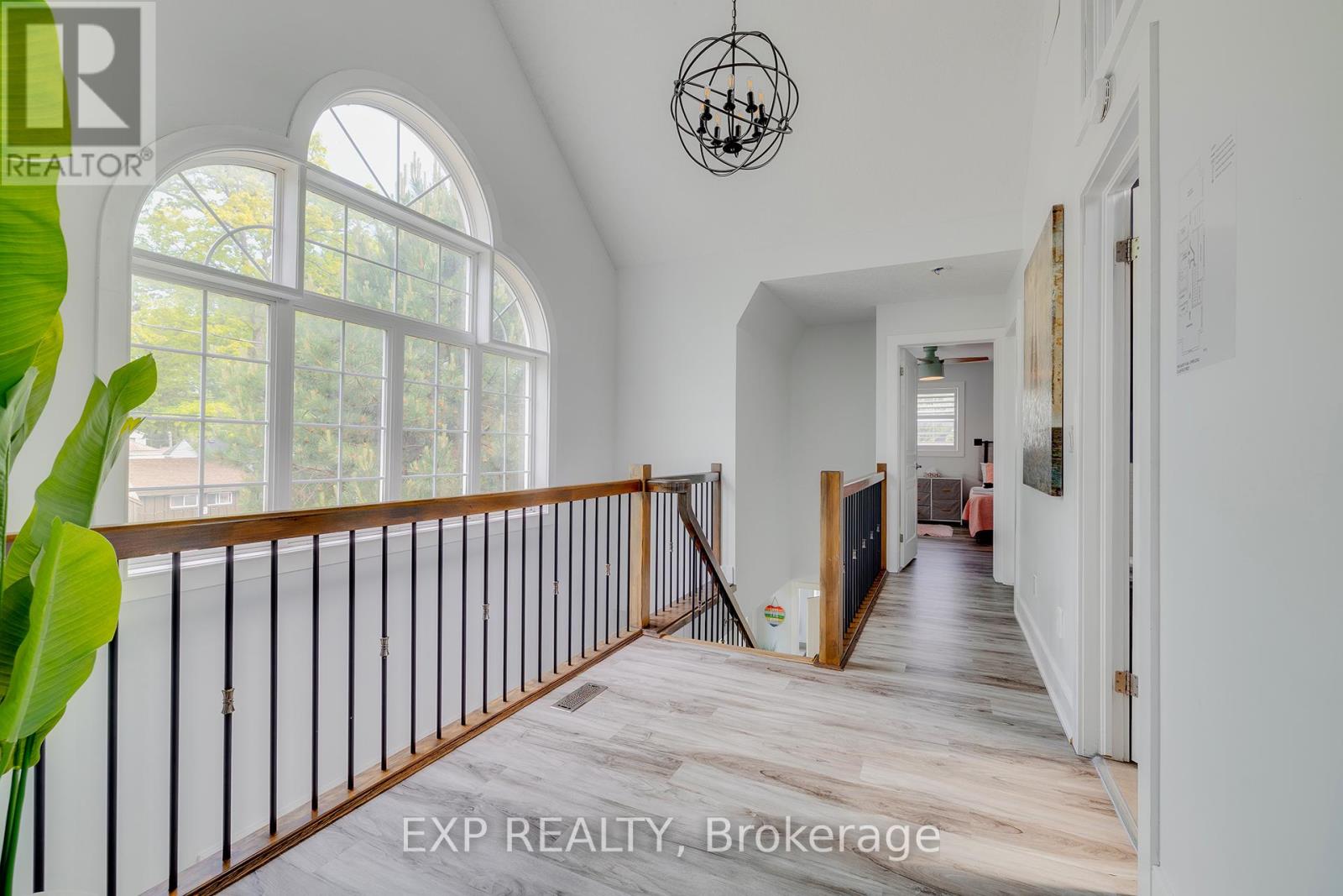 28 Centre Street, Lambton Shores (Grand Bend), Ontario  N0M 1T0 - Photo 17 - X12470407