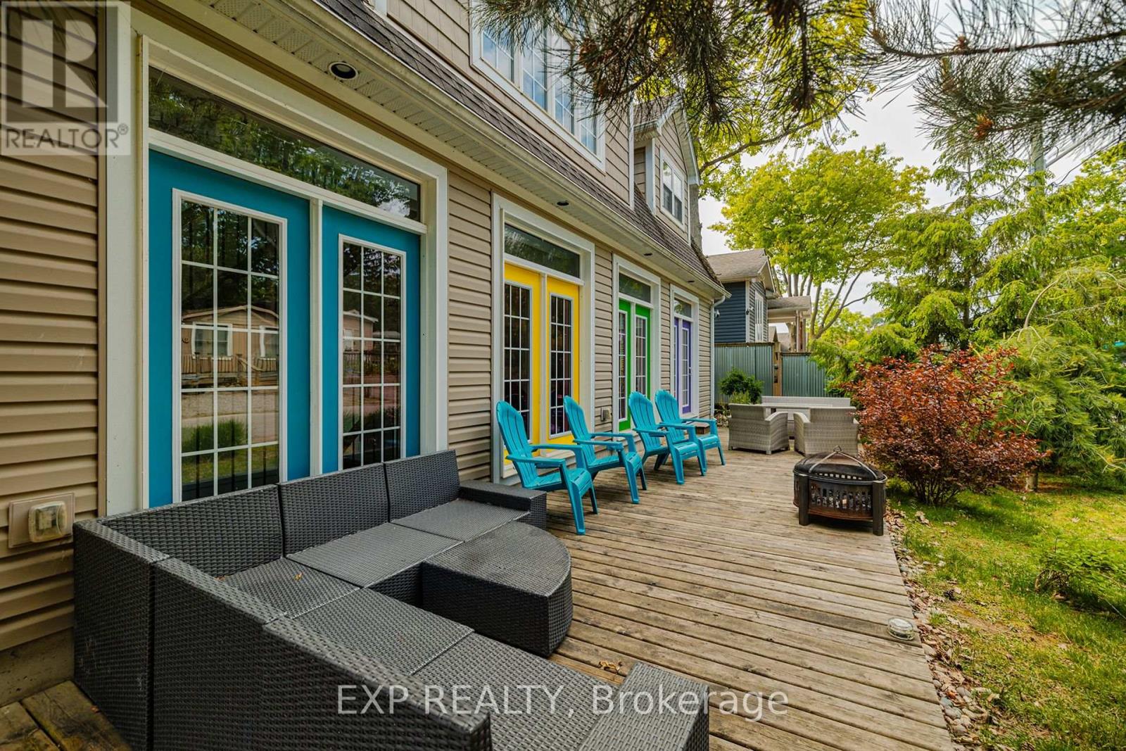 28 Centre Street, Lambton Shores (Grand Bend), Ontario  N0M 1T0 - Photo 28 - X12470407