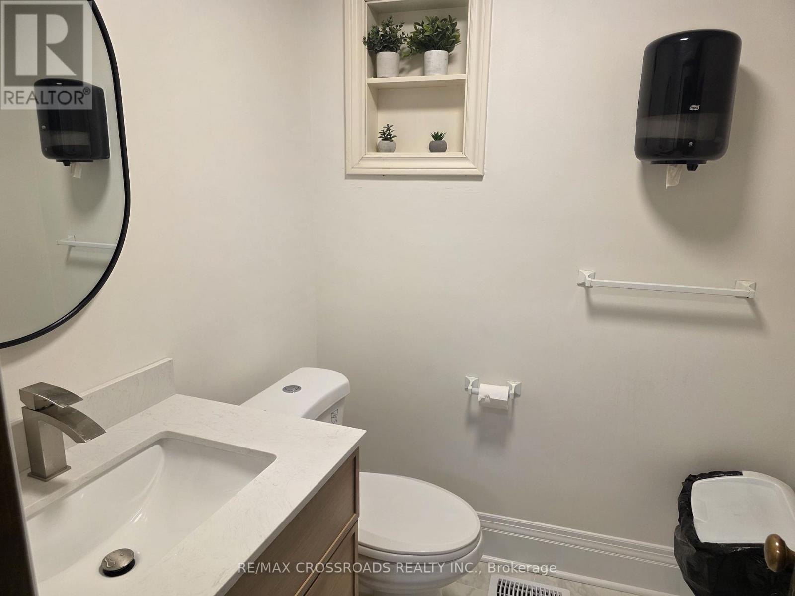 5 - 15221 Yonge Street, Aurora, Ontario  L4G 1L8 - Photo 8 - N12495374