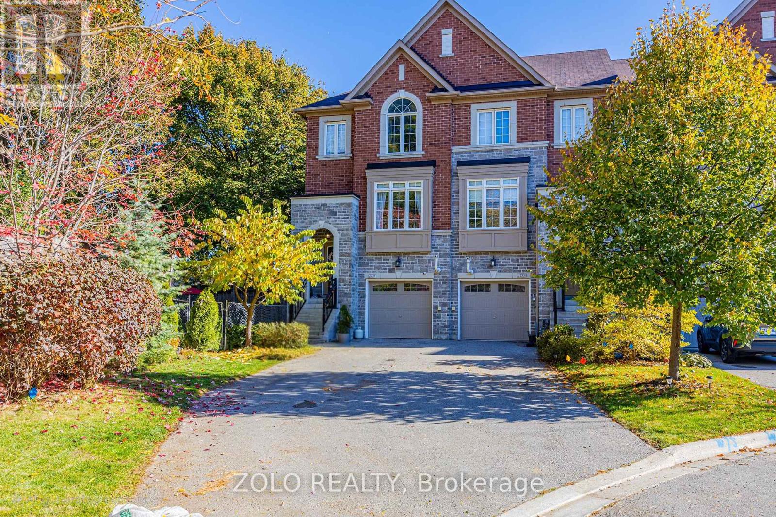 235 APPLETON COURT, Newmarket, Ontario