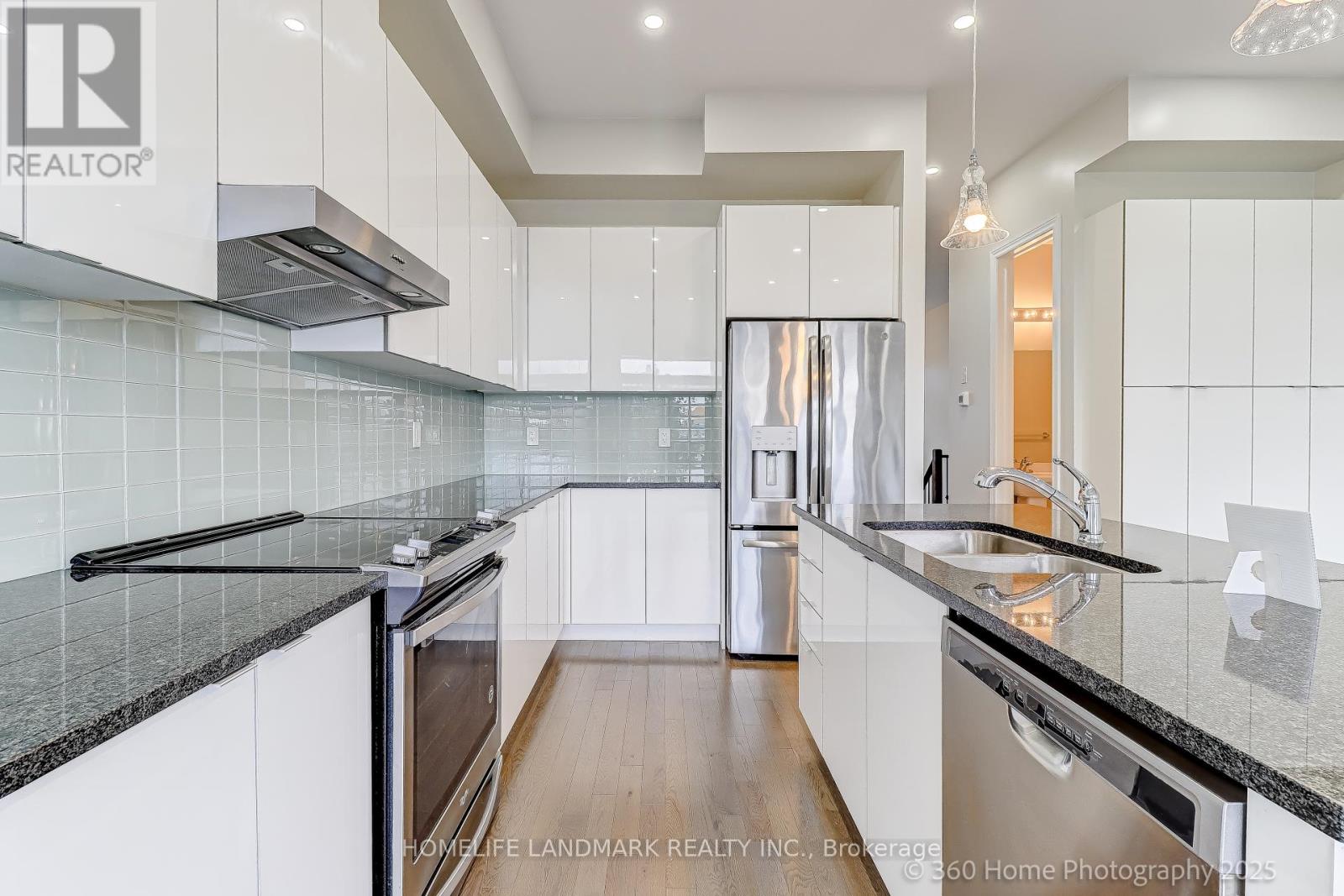 57 Laskin Drive, Vaughan, Ontario  L6A 5A4 - Photo 15 - N12495470