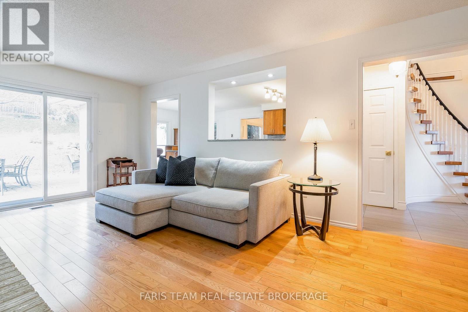 23 Royal Court, Bradford West Gwillimbury (Bradford), Ontario  L3Z 2P5 - Photo 17 - N12495480