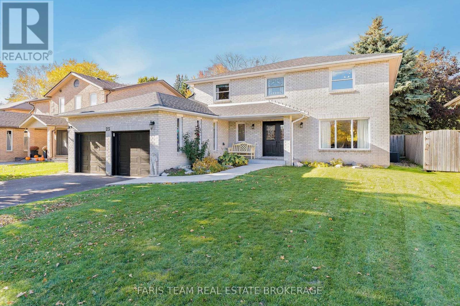 23 Royal Court, Bradford West Gwillimbury (Bradford), Ontario  L3Z 2P5 - Photo 3 - N12495480