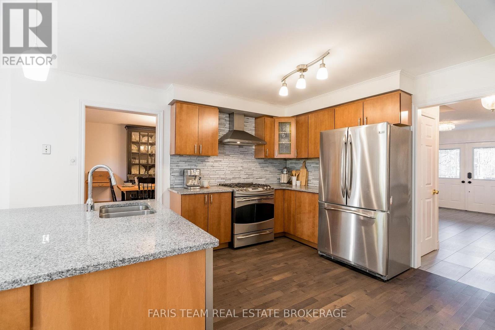 23 Royal Court, Bradford West Gwillimbury (Bradford), Ontario  L3Z 2P5 - Photo 8 - N12495480