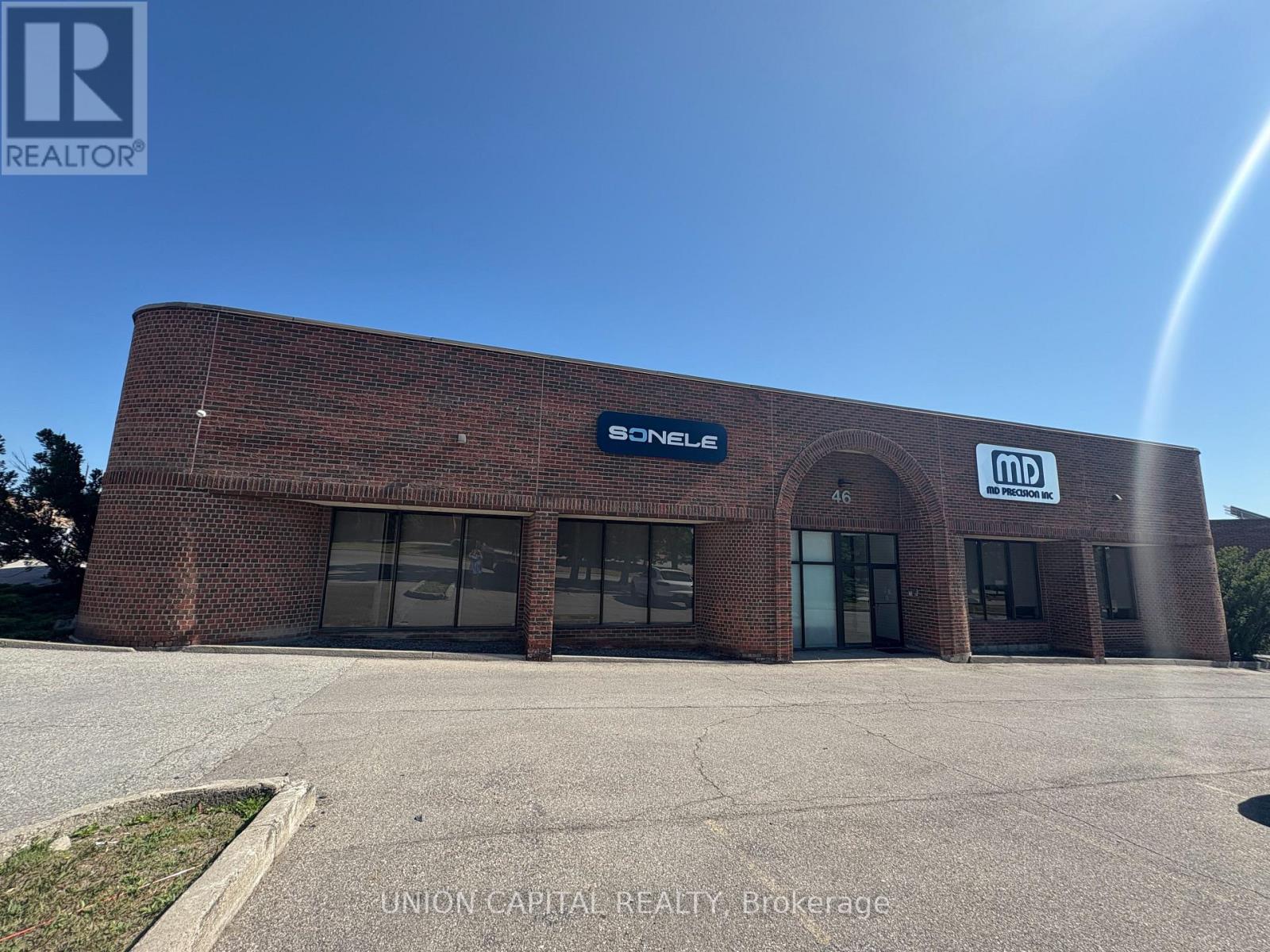 46 Riviera Drive, Markham, Ontario  L3R 5M1 - Photo 2 - N12495500