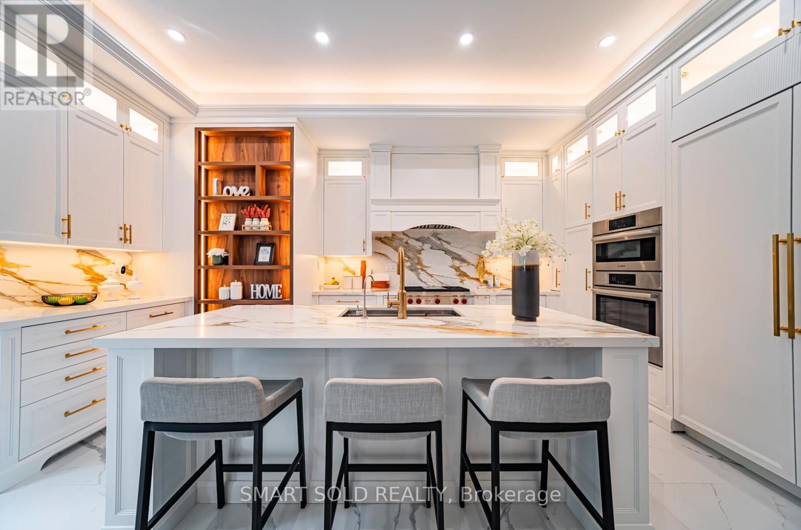 92 Lloyd Street, Whitchurch-Stouffville, Ontario  L4A 4J5 - Photo 11 - N12495570