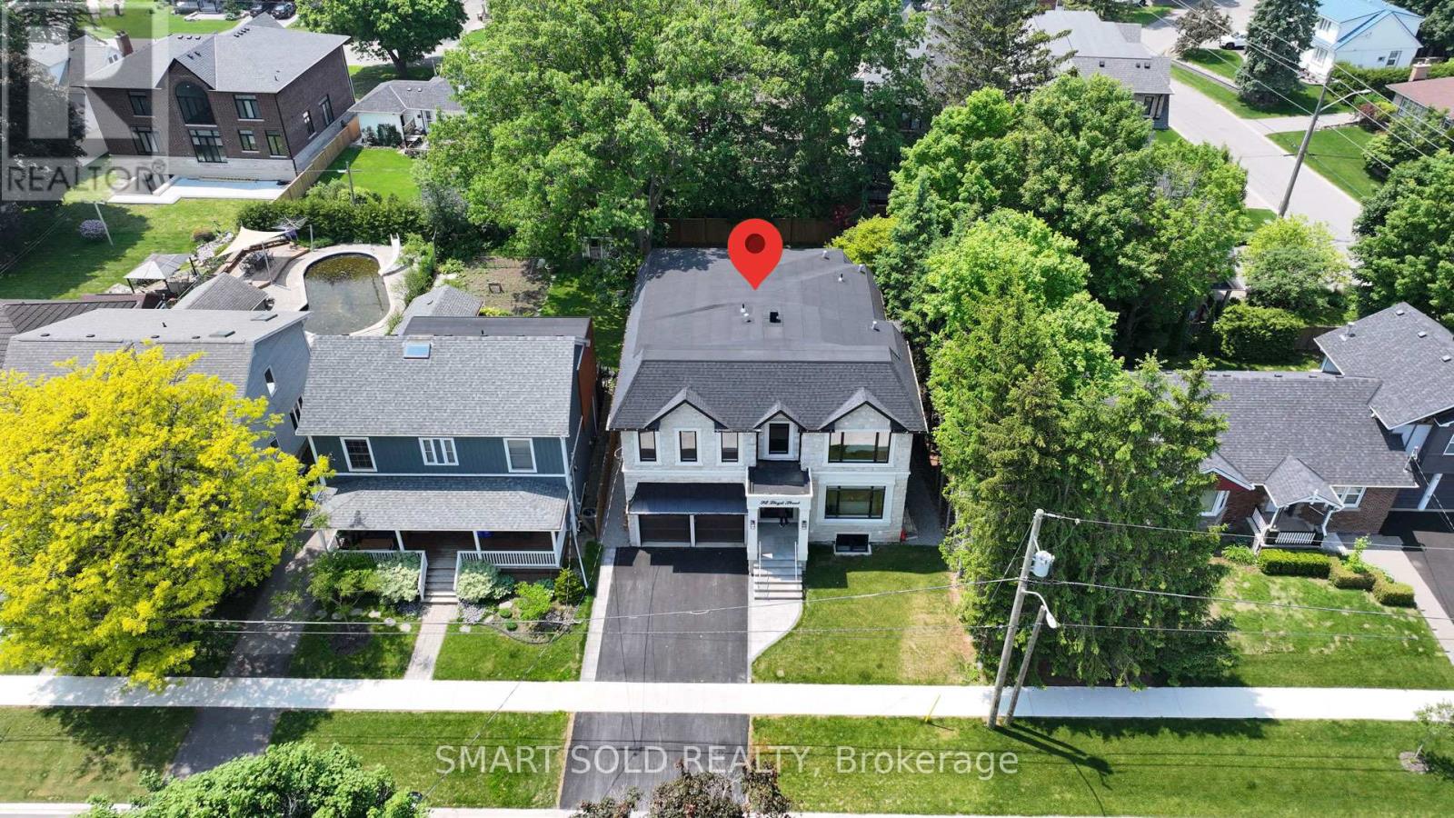 92 Lloyd Street, Whitchurch-Stouffville, Ontario  L4A 4J5 - Photo 2 - N12495570