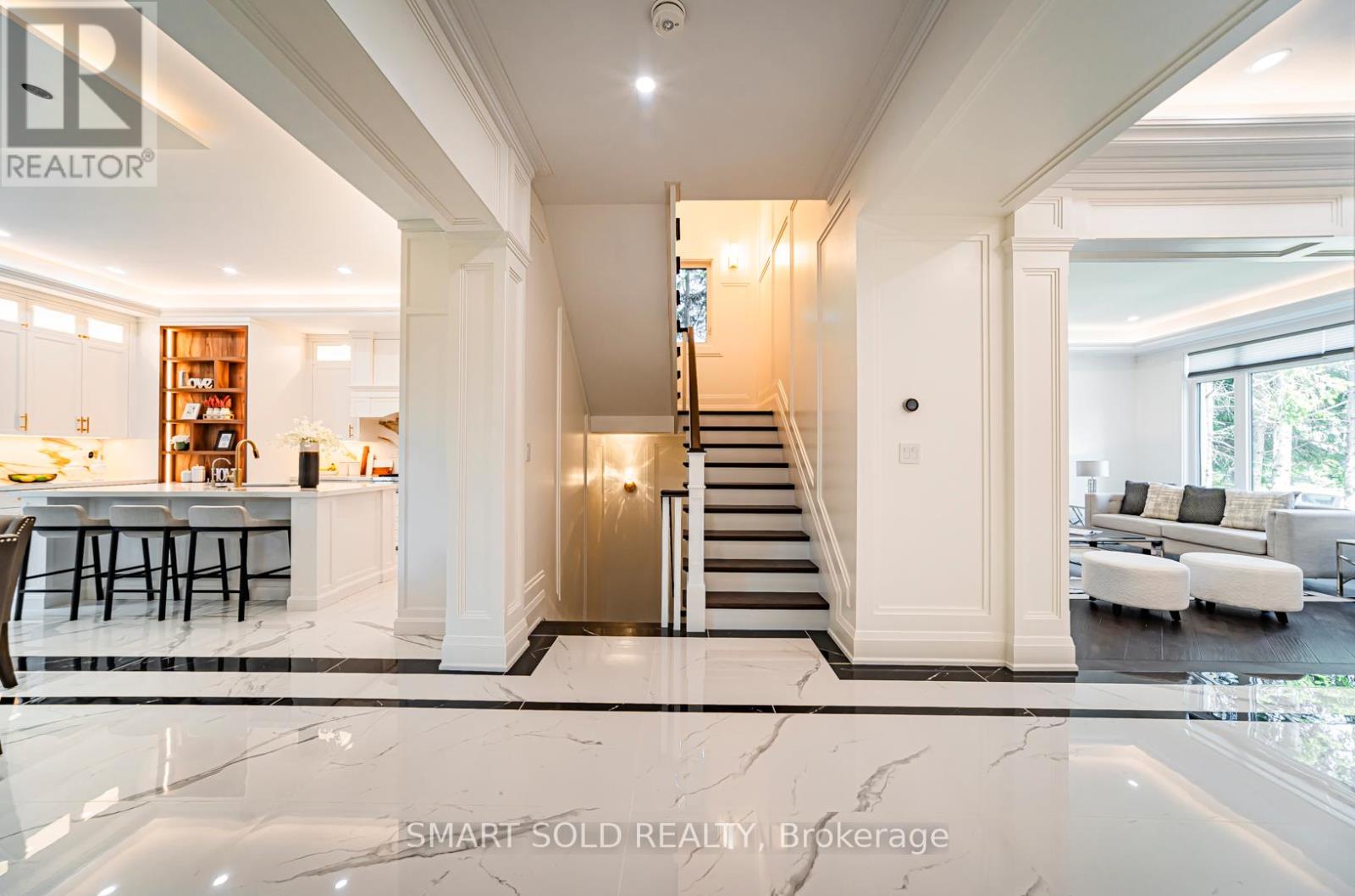 92 Lloyd Street, Whitchurch-Stouffville, Ontario  L4A 4J5 - Photo 7 - N12495570