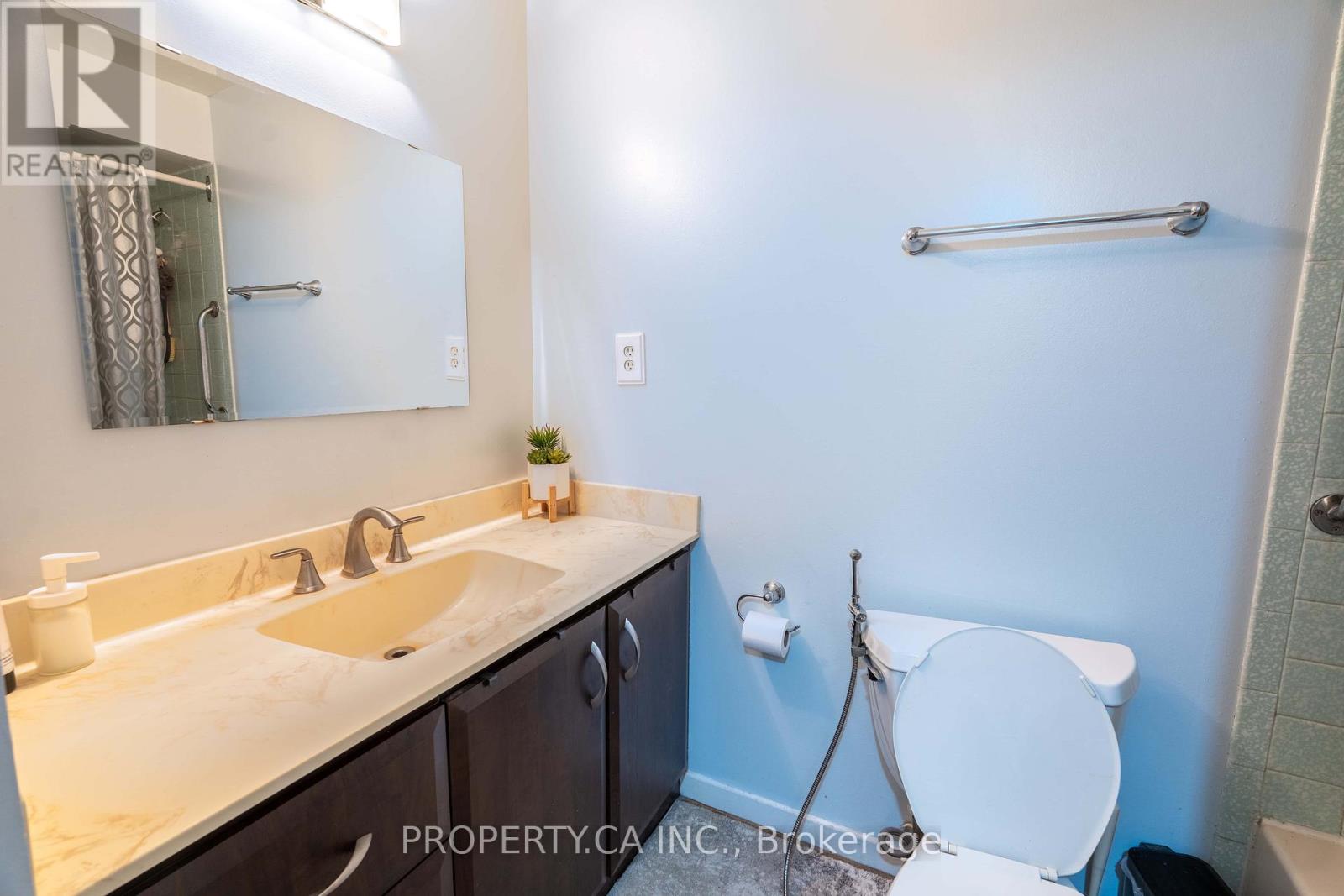 23 - 40 Castle Rock Drive, Richmond Hill, Ontario  L4C 5H5 - Photo 21 - N12495582