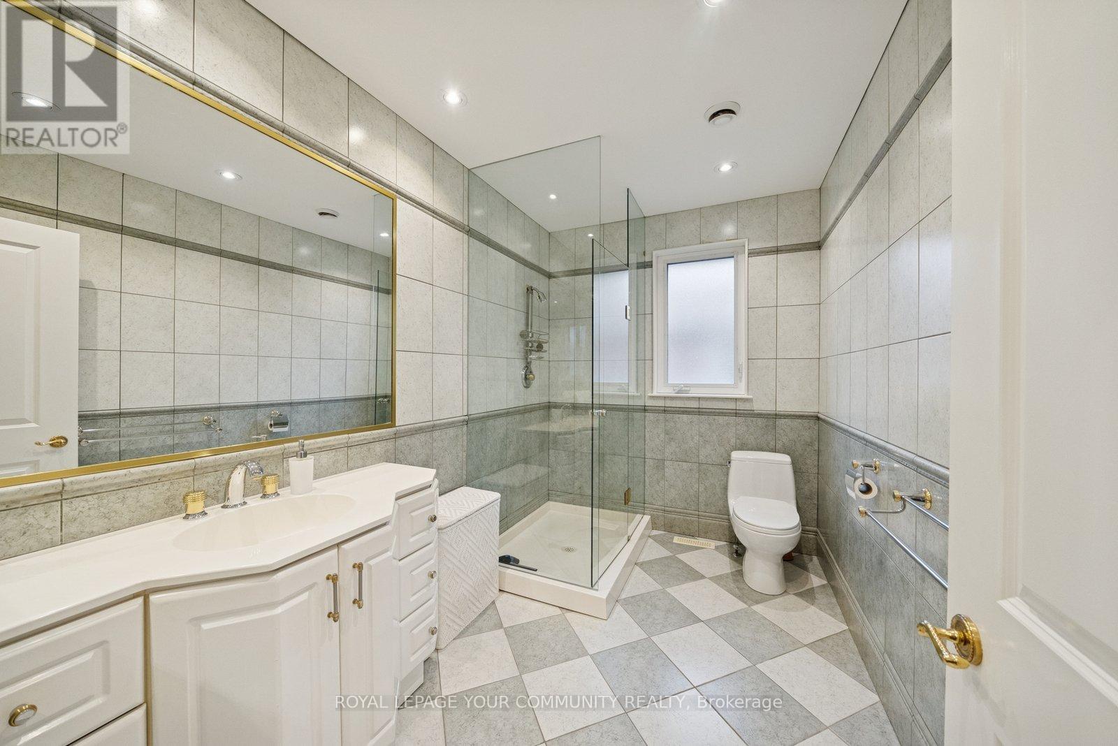 402 Palmer Avenue, Richmond Hill, Ontario  L4C 1P8 - Photo 16 - N12495658