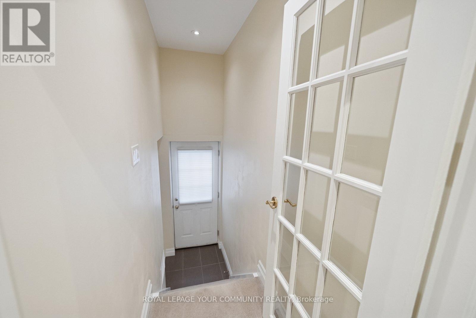 402 Palmer Avenue, Richmond Hill, Ontario  L4C 1P8 - Photo 22 - N12495658