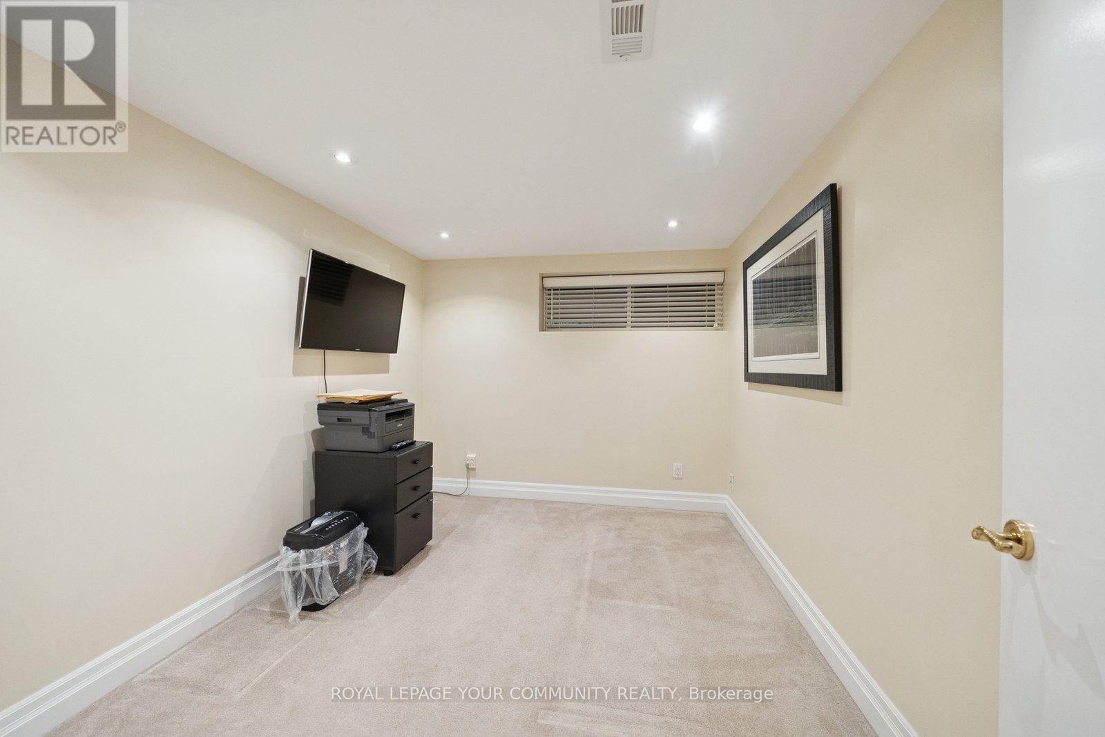 402 Palmer Avenue, Richmond Hill, Ontario  L4C 1P8 - Photo 23 - N12495658