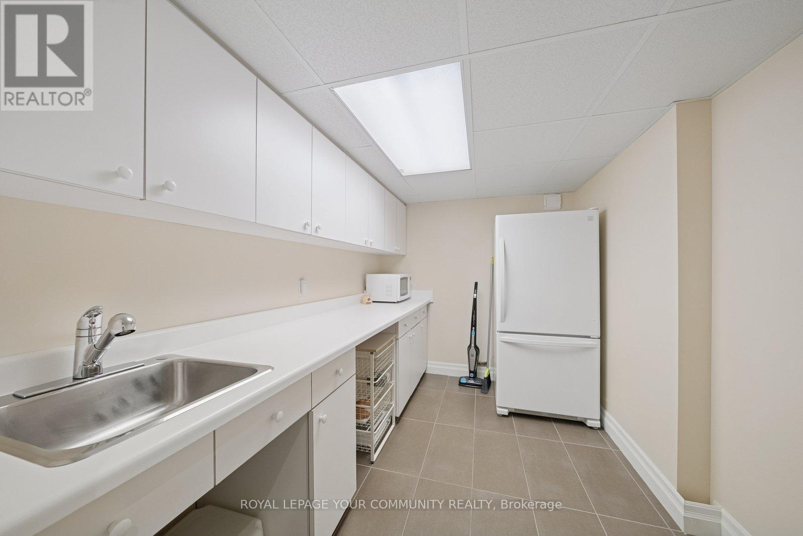 402 Palmer Avenue, Richmond Hill, Ontario  L4C 1P8 - Photo 25 - N12495658