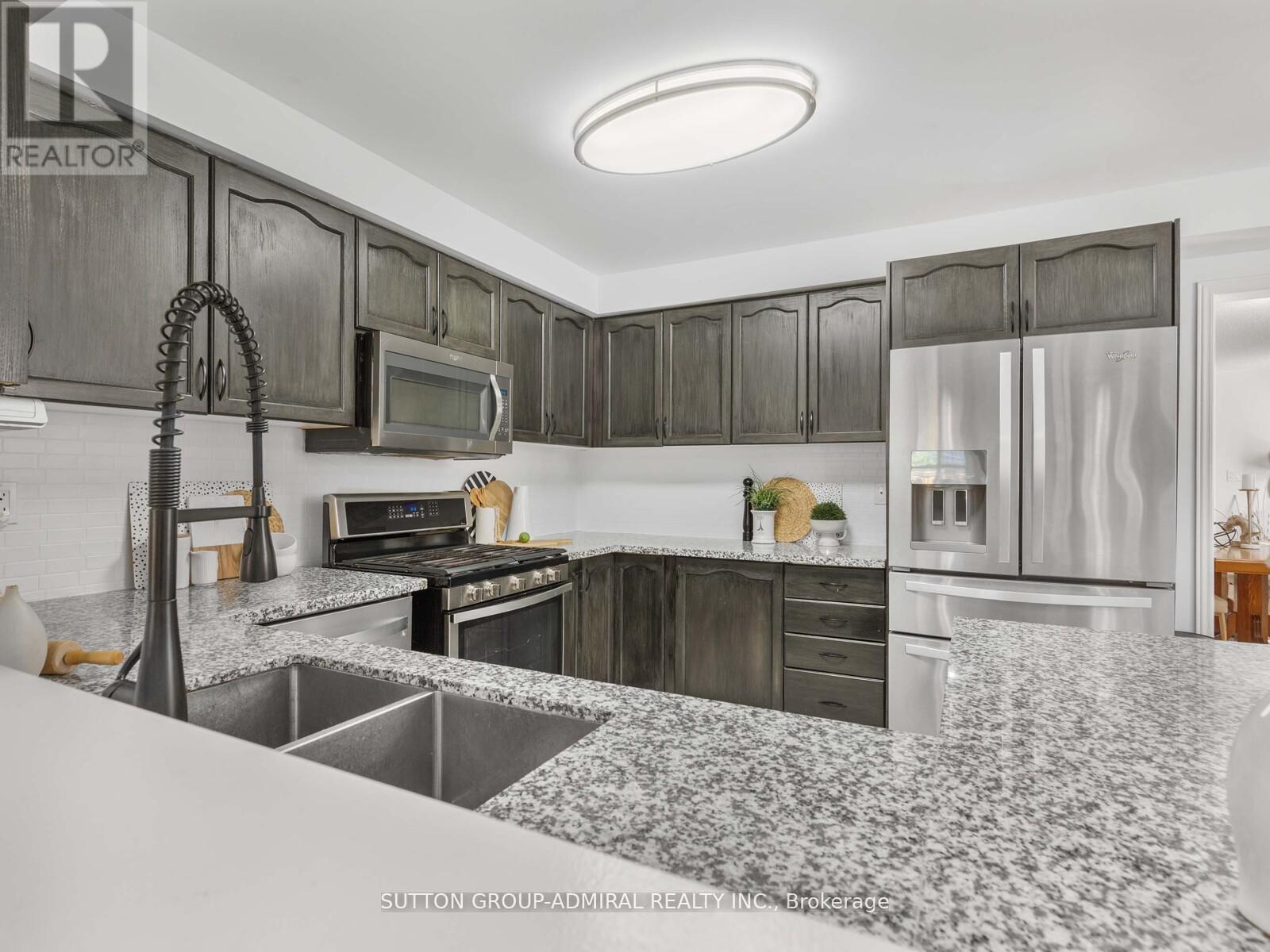 185 Foxfield Crescent, Vaughan, Ontario  L4K 5E8 - Photo 13 - N12495678