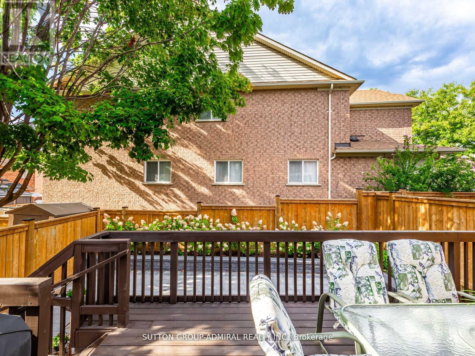 185 Foxfield Crescent, Vaughan, Ontario  L4K 5E8 - Photo 37 - N12495678