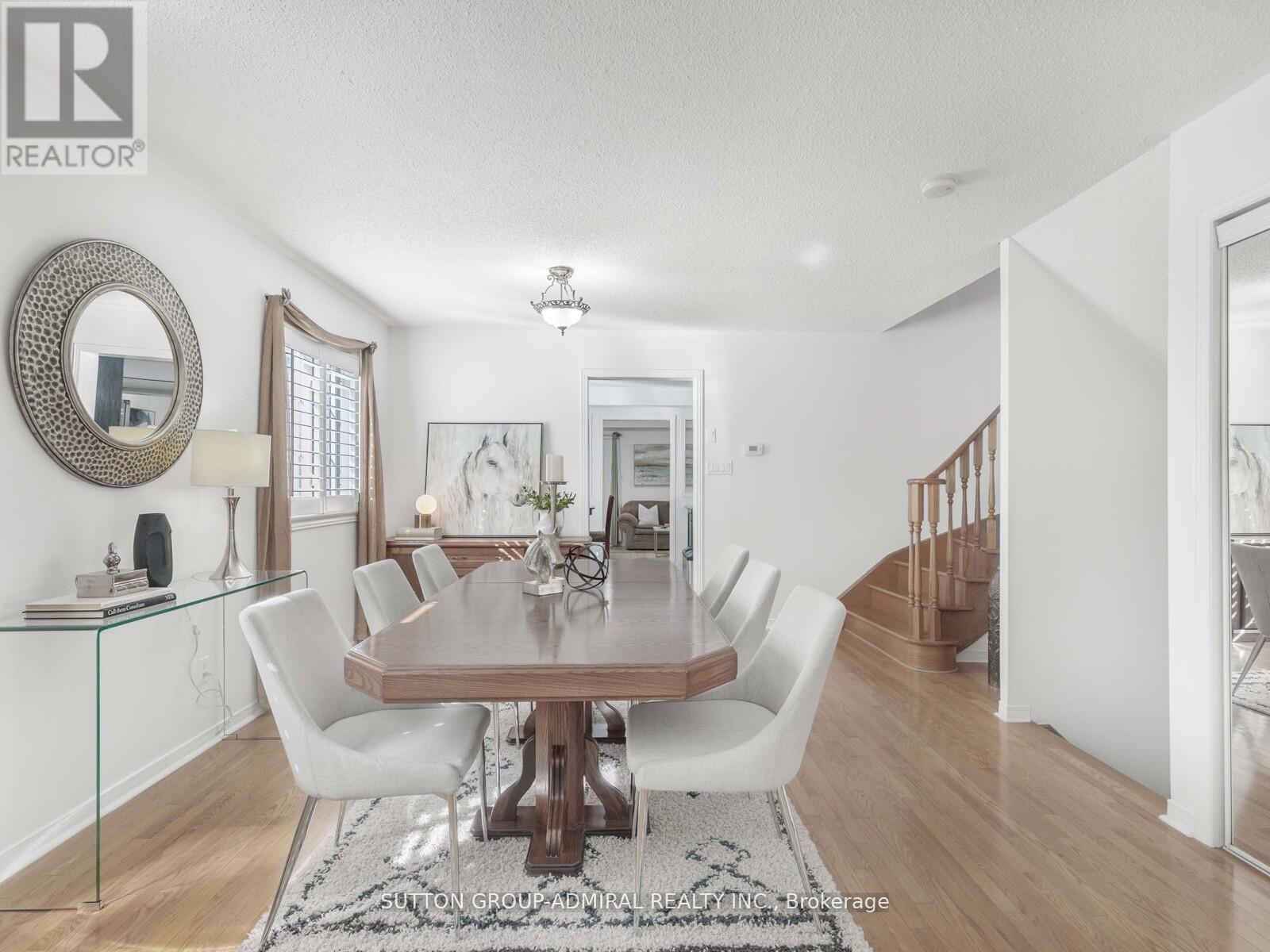 185 Foxfield Crescent, Vaughan, Ontario  L4K 5E8 - Photo 8 - N12495678