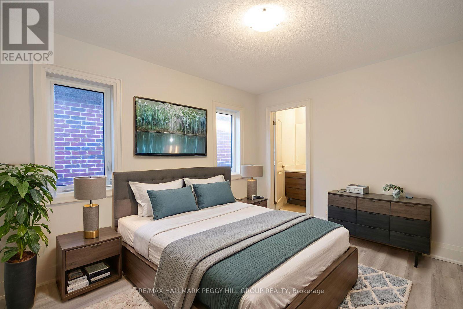 176 Durham Avenue, Barrie, Ontario  L9J 0Z4 - Photo 12 - S12495438