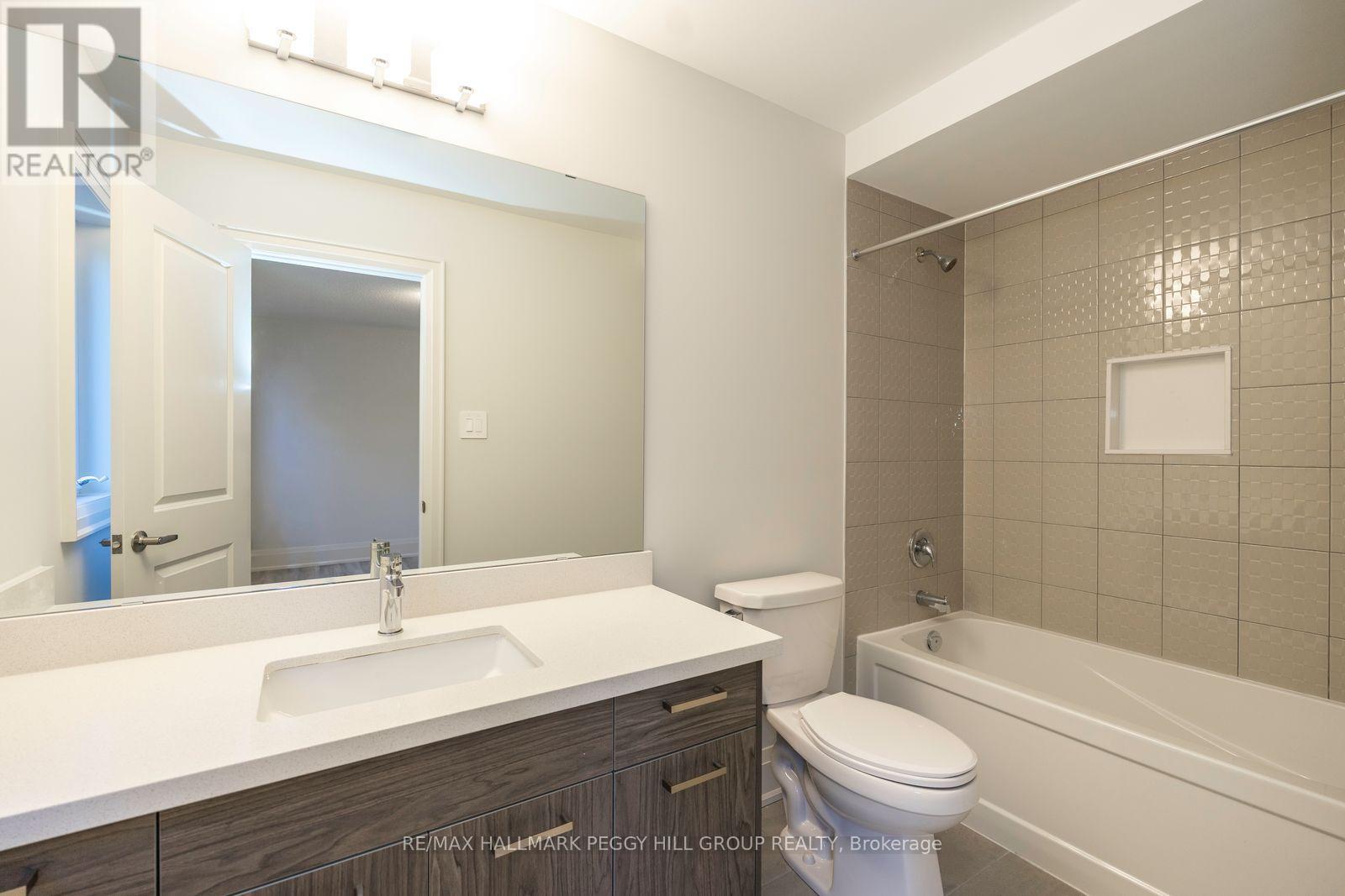 176 Durham Avenue, Barrie, Ontario  L9J 0Z4 - Photo 13 - S12495438