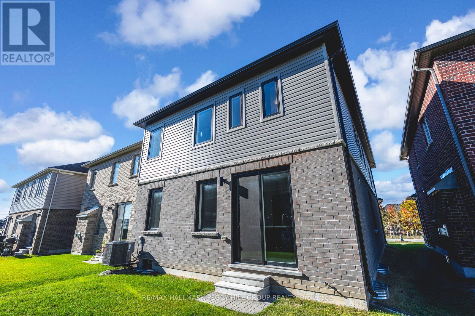 176 Durham Avenue, Barrie, Ontario  L9J 0Z4 - Photo 15 - S12495438