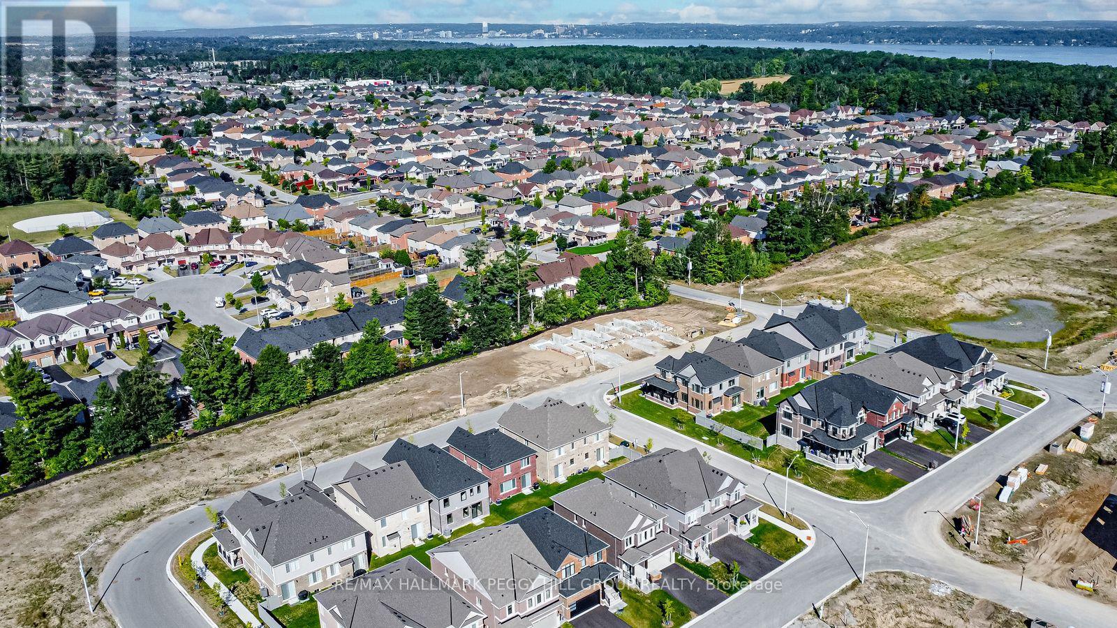 176 Durham Avenue, Barrie, Ontario  L9J 0Z4 - Photo 17 - S12495438