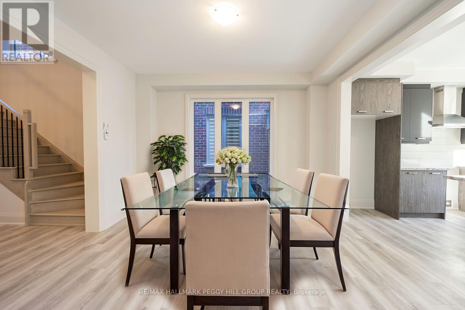 176 Durham Avenue, Barrie, Ontario  L9J 0Z4 - Photo 4 - S12495438