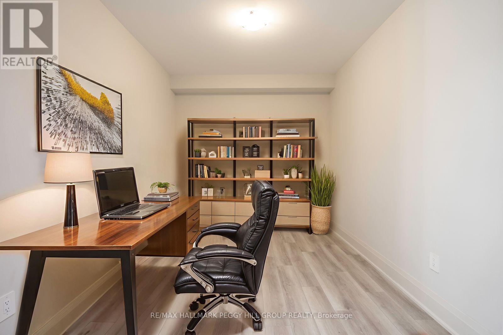 176 Durham Avenue, Barrie, Ontario  L9J 0Z4 - Photo 5 - S12495438