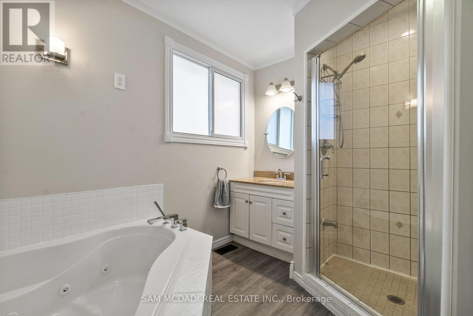 1805 River Road W, Wasaga Beach, Ontario  L9Z 2X5 - Photo 13 - S12495620