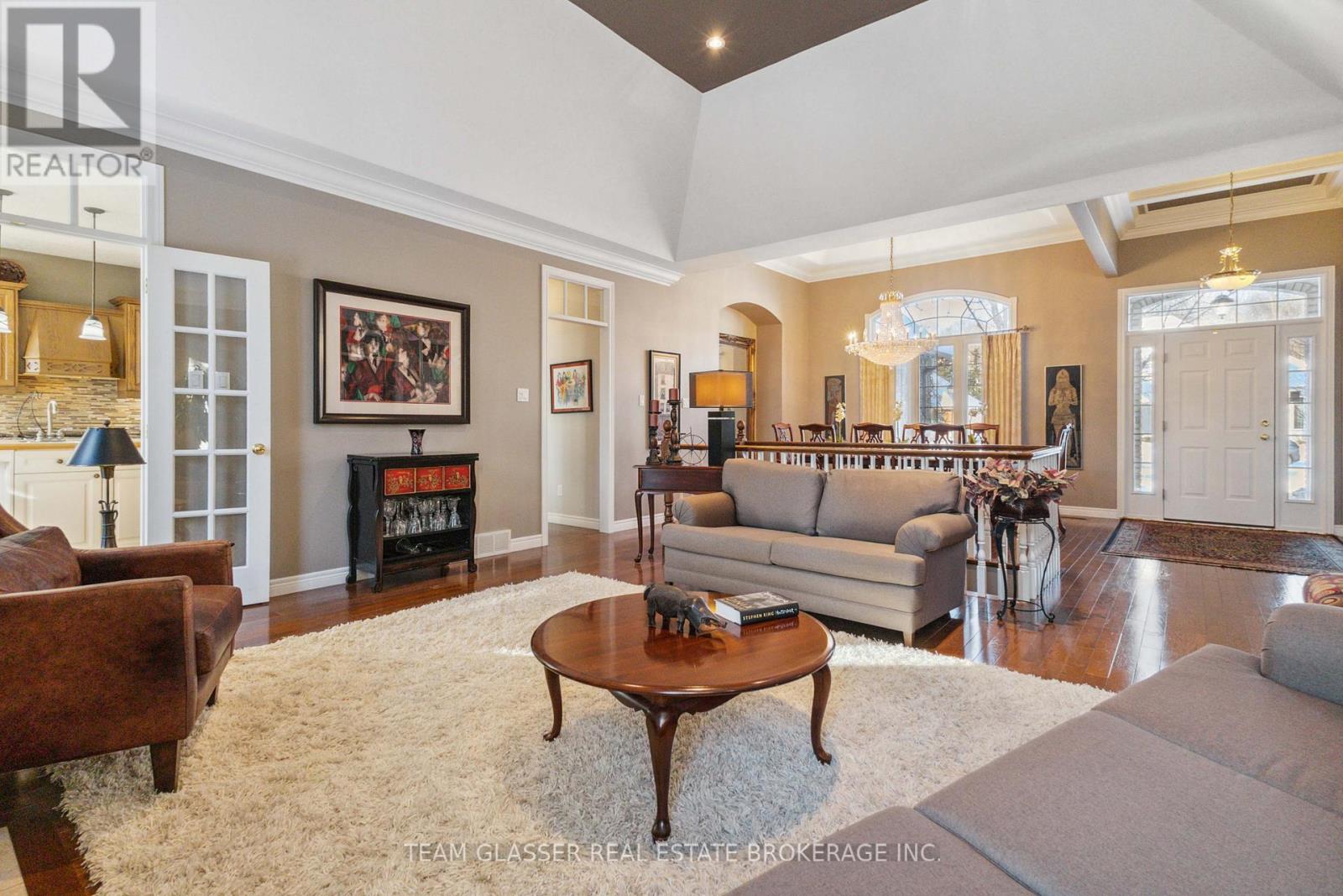 38 Butternut Grove, London South (South B), Ontario  N6K 4J4 - Photo 15 - X12494952