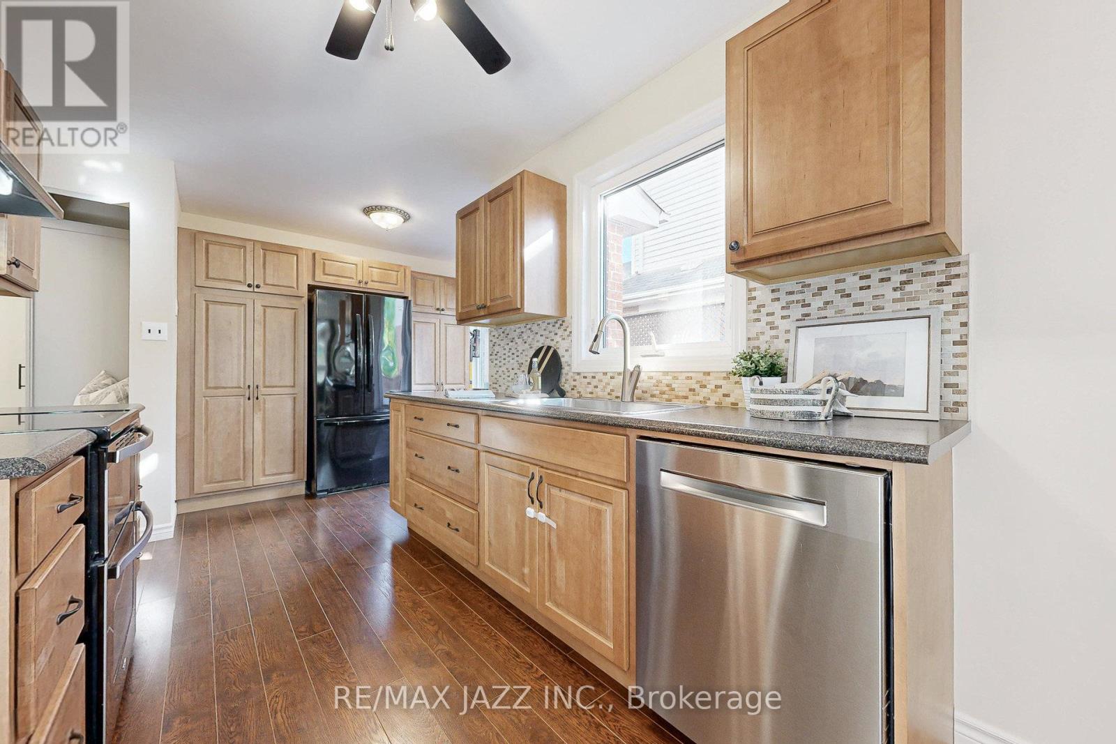 98 Penfound Drive, Clarington, Ontario  L1C 4B8 - Photo 14 - E12495786