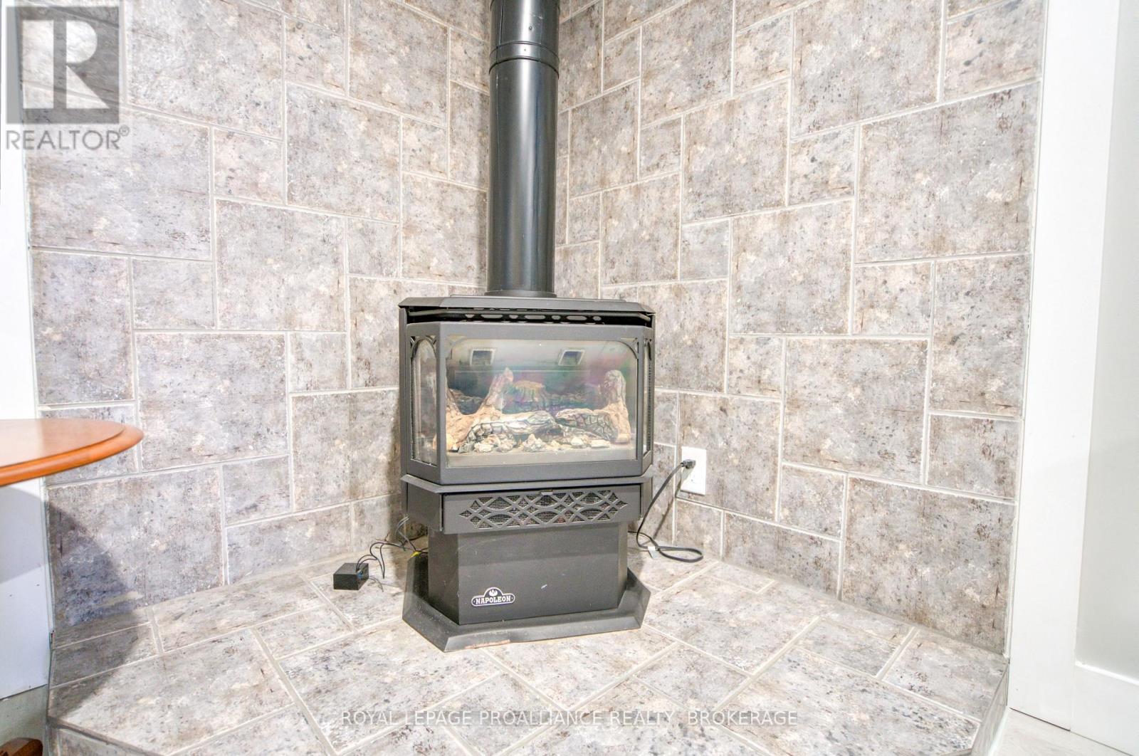 240 Old Quarry Road, Kingston (West Of Sir John A. Blvd), Ontario  K7M 7L2 - Photo 31 - X12495804