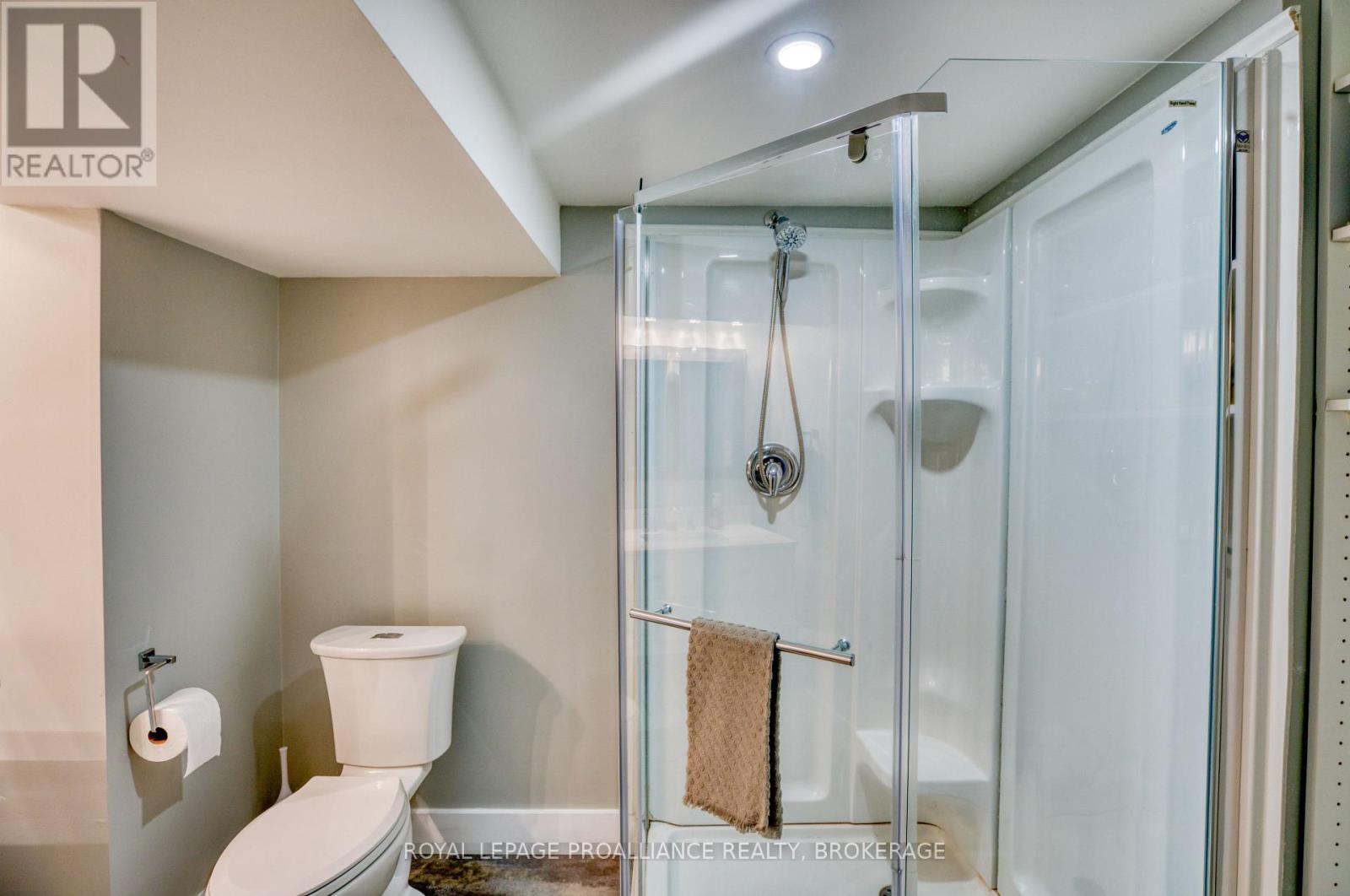 240 Old Quarry Road, Kingston (West Of Sir John A. Blvd), Ontario  K7M 7L2 - Photo 32 - X12495804