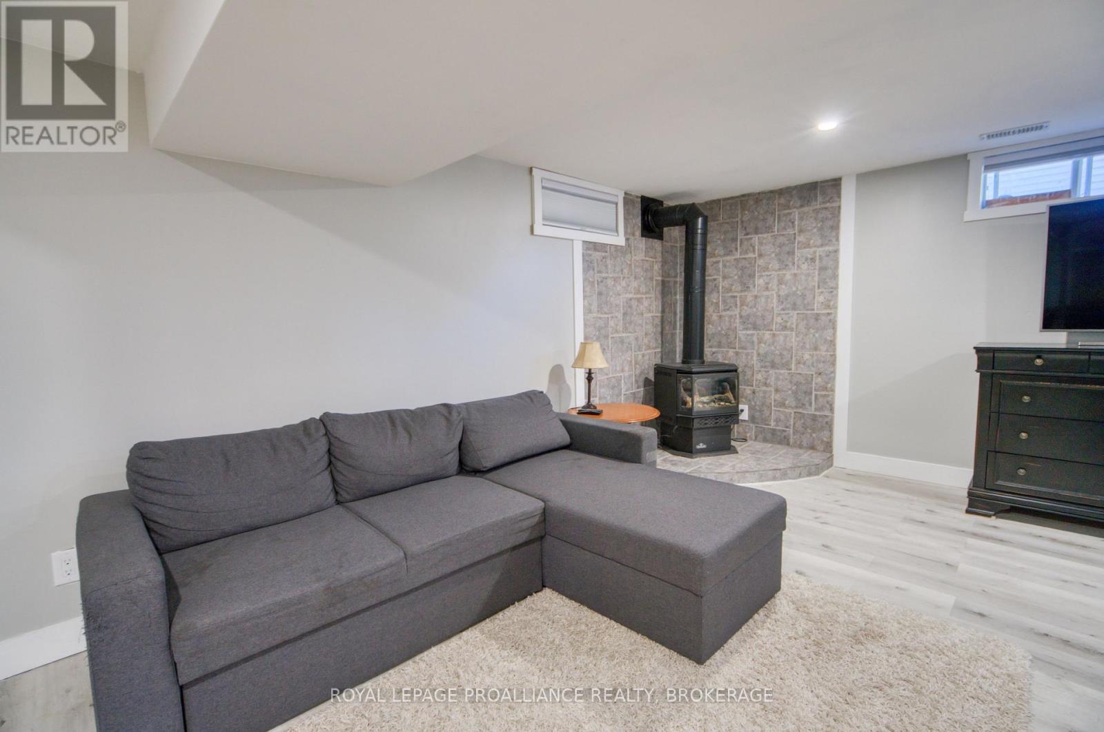 240 Old Quarry Road, Kingston (West Of Sir John A. Blvd), Ontario  K7M 7L2 - Photo 35 - X12495804