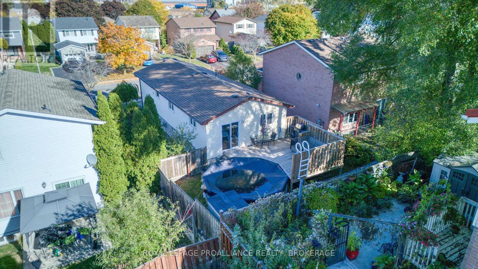 240 Old Quarry Road, Kingston (West Of Sir John A. Blvd), Ontario  K7M 7L2 - Photo 40 - X12495804