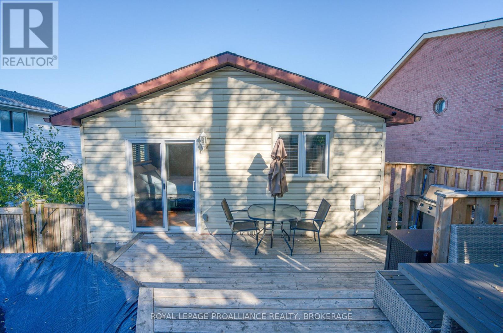 240 Old Quarry Road, Kingston (West Of Sir John A. Blvd), Ontario  K7M 7L2 - Photo 46 - X12495804