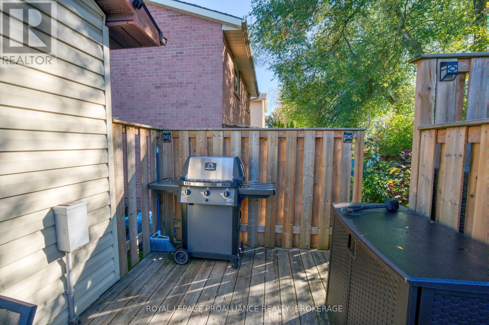 240 Old Quarry Road, Kingston (West Of Sir John A. Blvd), Ontario  K7M 7L2 - Photo 47 - X12495804