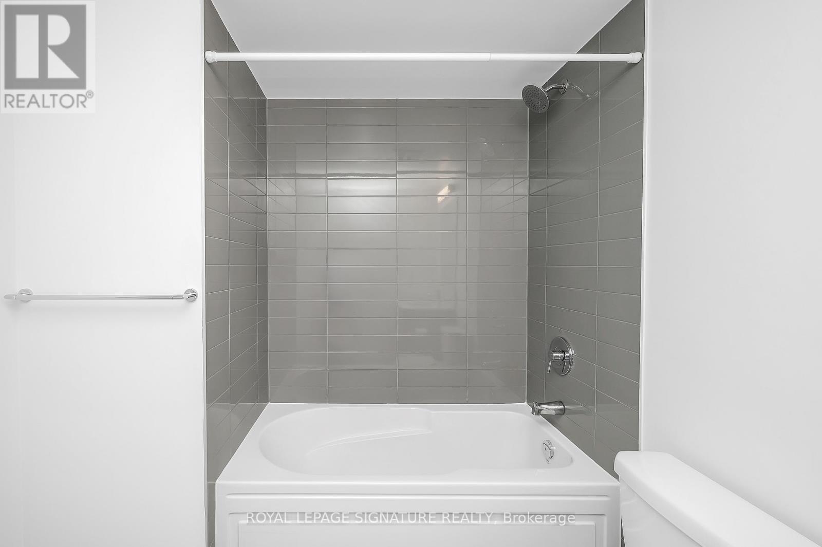 A418 - 3210 Dakota Common, Burlington, Ontario  L7M 2A8 - Photo 28 - W12495388